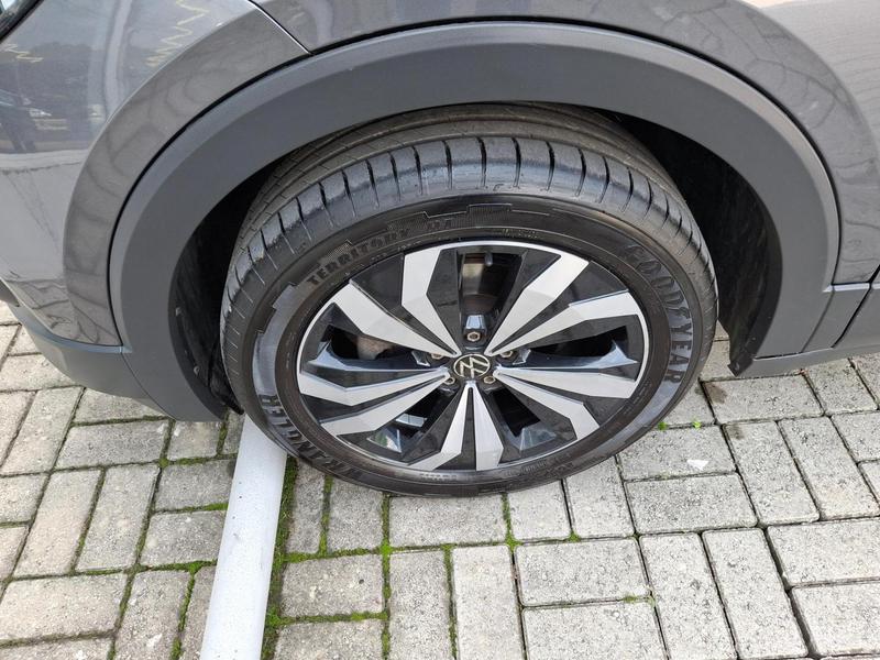 T-Cross Comfortline Cinza [2025] - 32.000 KM