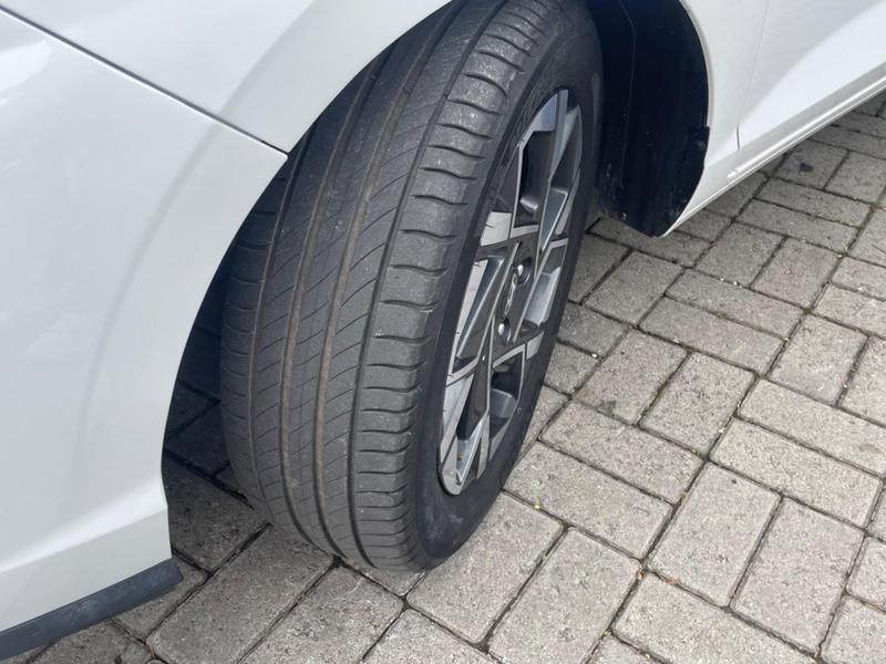 HB20 Branco 1.0 TGDI [2024] - 49.000  KM