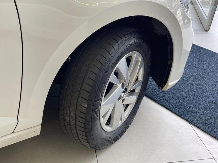 Polo Comfortline TSI Branco [2025] - 27.000 KM