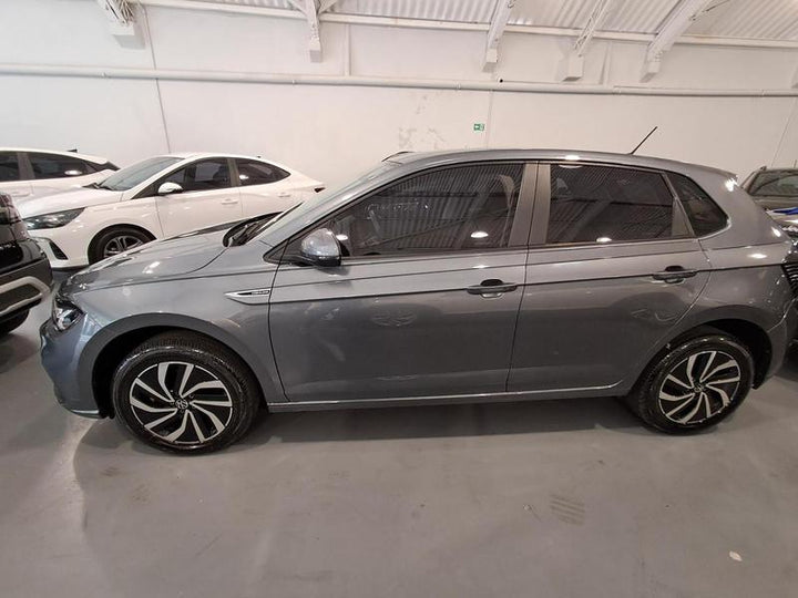 Polo Cinza Highline [2024]  23.700 KM