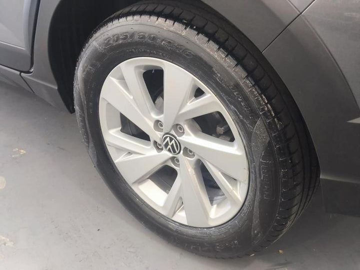 Nivus Confortline Cinza [2024] - 33.500 KM