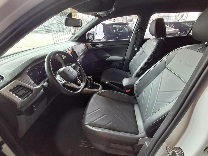 T-Cross Comfortline Branca [2025] - 26.400 KM
