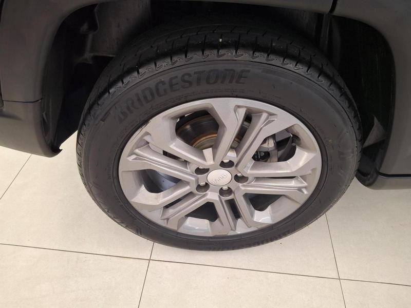 Jeep Compass Longitude Preto T270 [2025] - 20.200  KM
