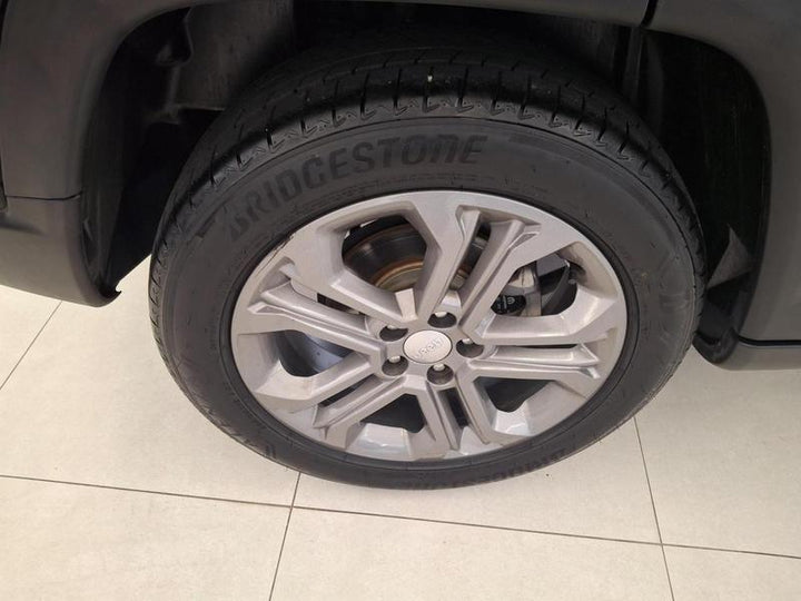 Jeep Compass Longitude Preto T270 [2025] - 20.200  KM