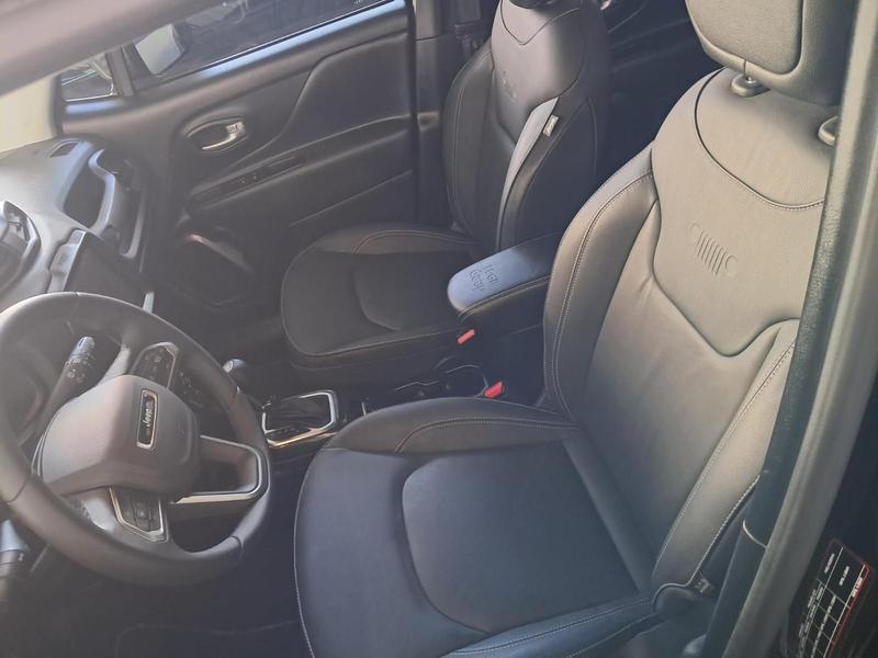 Jeep Renegade Longitude T270 Preto [2025] - 15.600 KM