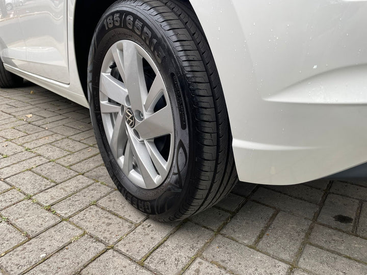 Polo branco Comfortline [2024]