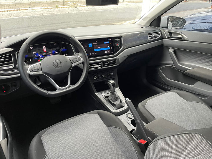 Polo branco Comfortline [2024]
