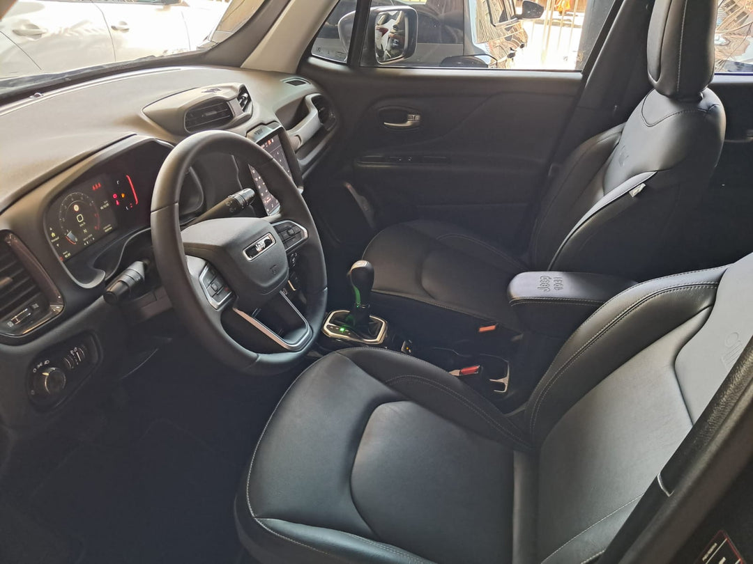 Jeep Renegade Longitude T270 Preto [2025]  - 24.000 KM