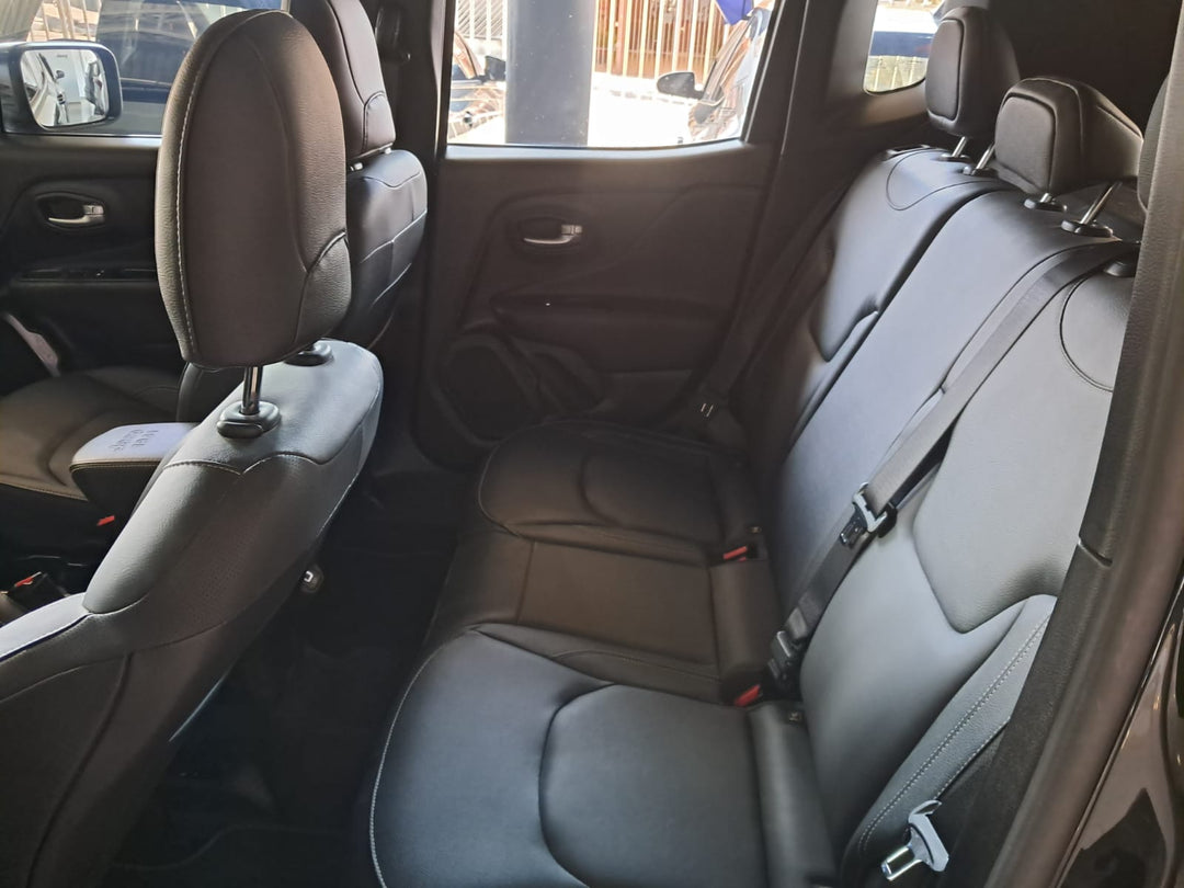 Jeep Renegade Longitude T270 Preto [2025]  - 24.000 KM