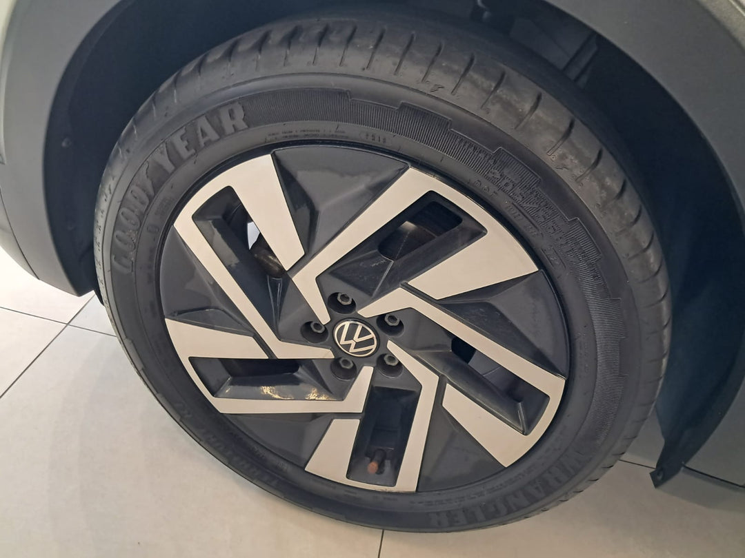 T-Cross branca Comfortline [2025] -25.400 km