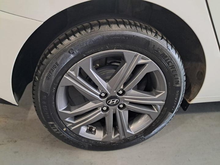 HB20s Branco 1.0 TGDI [2024] - 48.000KM