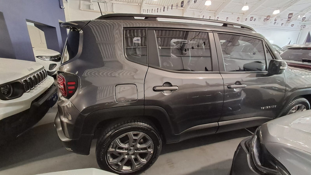 Renegade Longitude Cinza [2025] - 26.900 KM